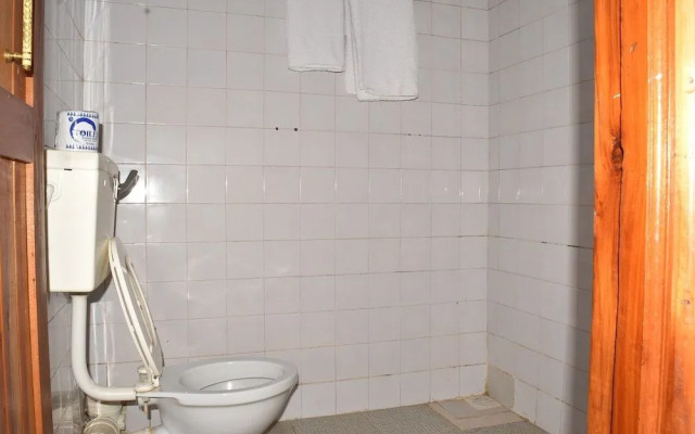 Ibis  2000 Hotel Karatina