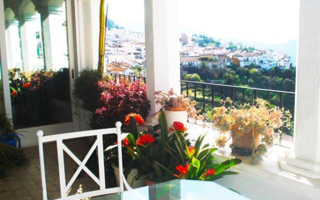 Gaucin Apt Private Heated Pool