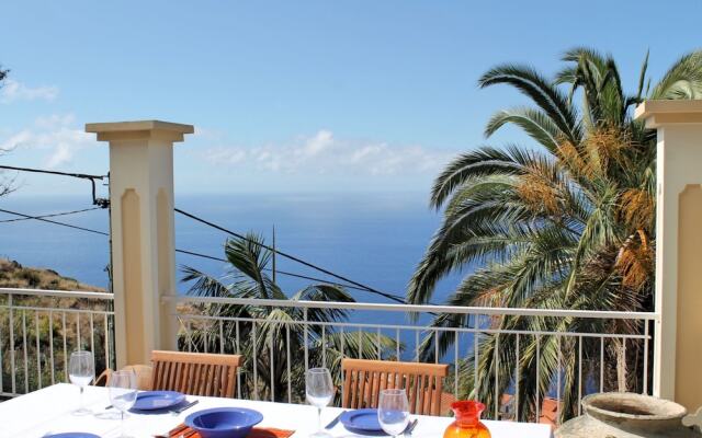 Casa das Neves by Our Madeira