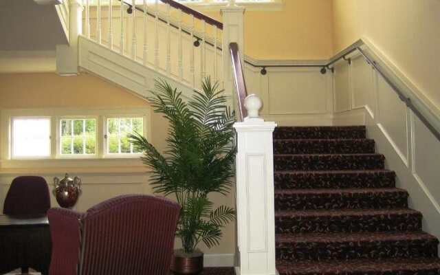 Crown Mansion Boutique Hotel & Villas