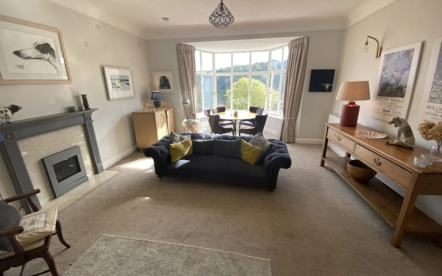 2BR North Sands Apt - Dog Friendly & Free Parking