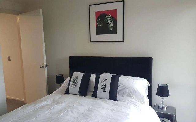 Snug In the City Apartment