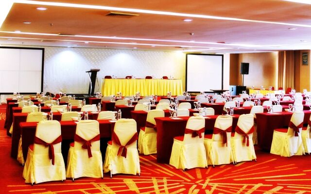 Grand Elite Hotel