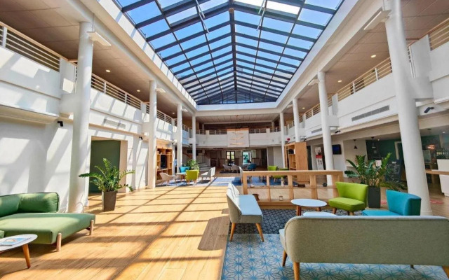 Holiday Inn Calais-Coquelles by IHG