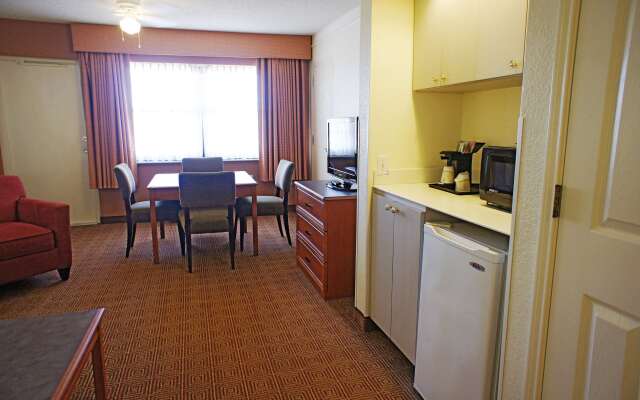 La Quinta Inn & Suites by Wyndham Coral Springs Univ Dr