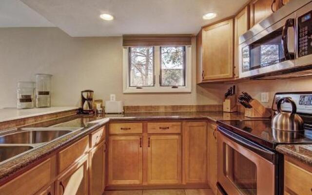 Lance'S West 7 Condominium