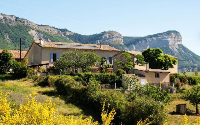 Chambres d'hôtes L'Eglantine du Buëch