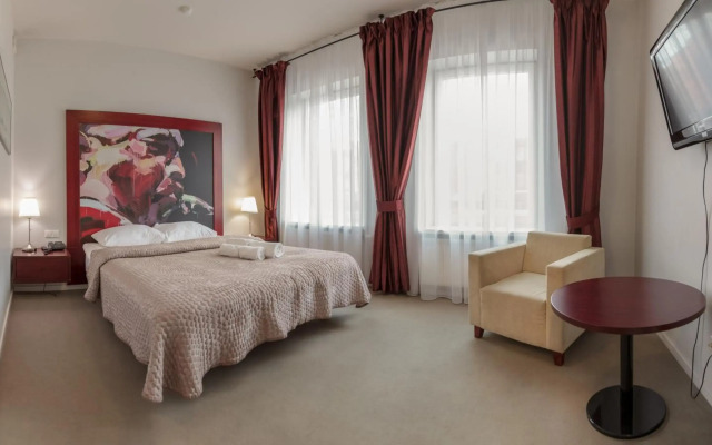 Navalis Hotel