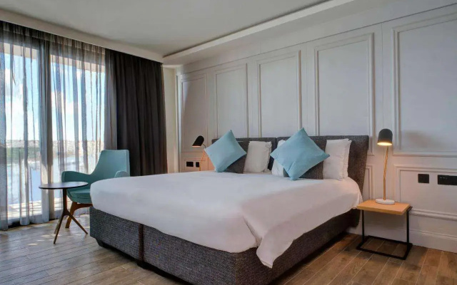 Land's End Boutique Hotel