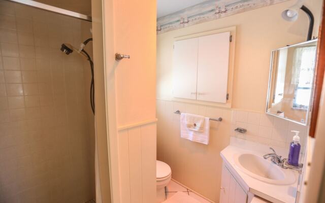 121 Mid Island Drive