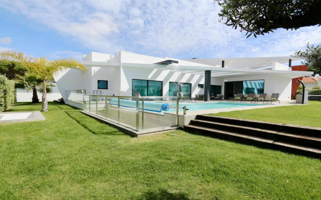 Villa Waterfall - CleverDetails234 luxury villa 10min from the center