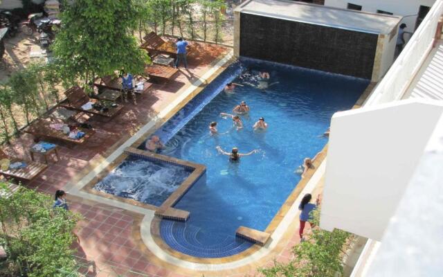 Blossoming Romduol Boutique - Hostel