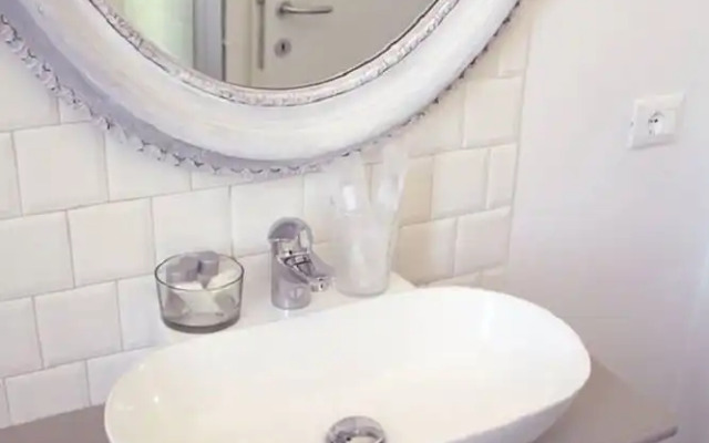 B&B In White