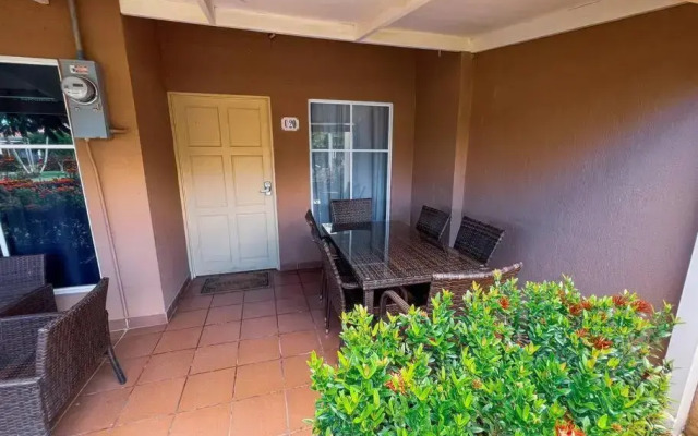 House near from Marina Herradura with private pool