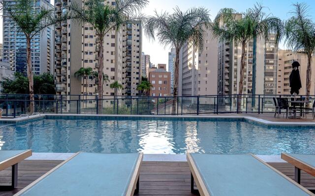 Studio 23º andar com piscina aquecida e A/C