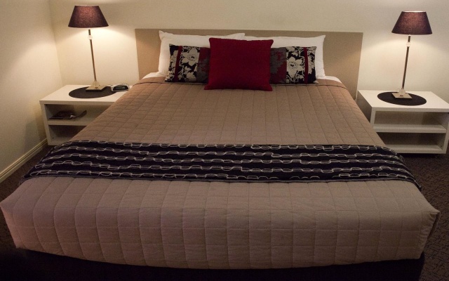 White Gums Motor Inn – Guest Rooms – Chinchilla