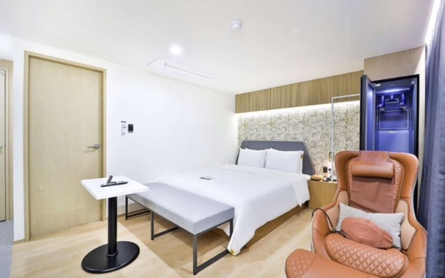 Brown Dot Hotel Yeongdo Daegyo