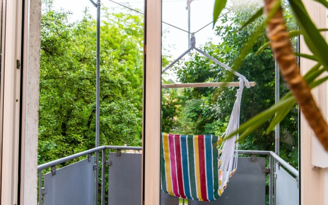 Relaxing Modern & Sunny Apartment in the Centre