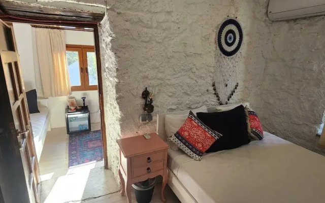 Kapela Tas Otel Alacatı