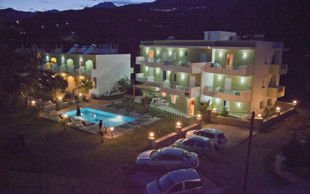 Manolis Apartments