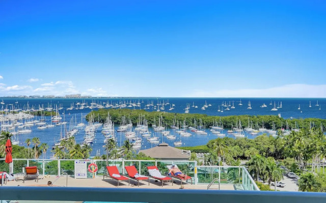 Fabulous 2-Bedroom in the Heart of Grove