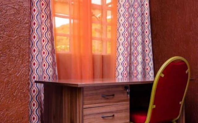 Mayapple airport view hotel Kisumu