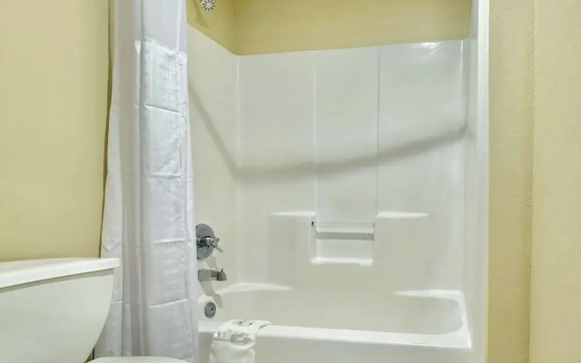 Baymont Inn & Suites Willows