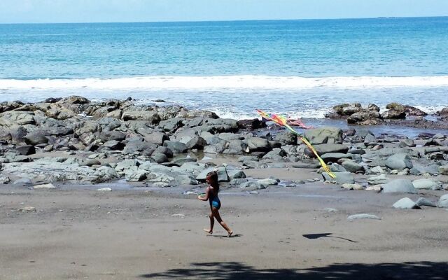 Playa Escondida Lodge