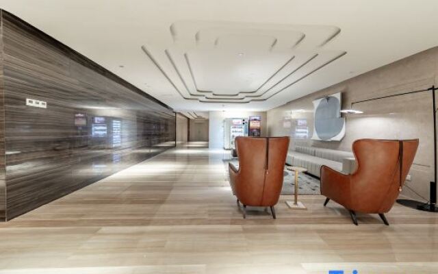 Platinum Stearns Hotel