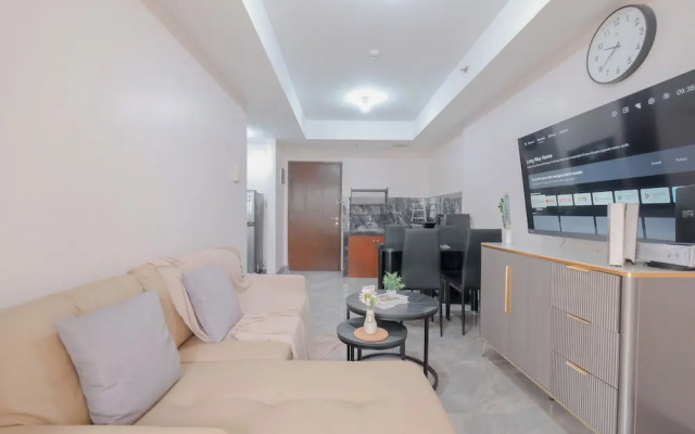 Prime Location 1Br At The Wave Kuningan Apartment