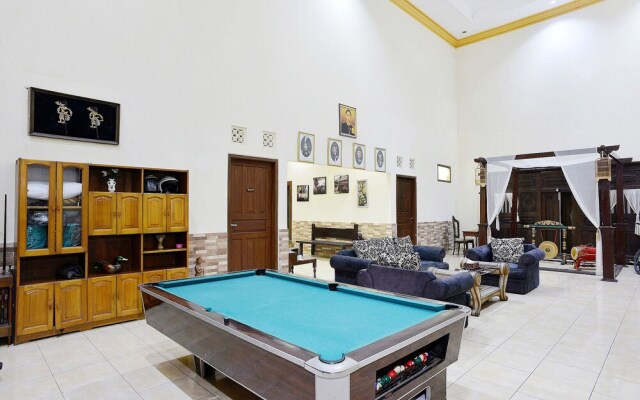 ZEN Rooms Padma Palagan