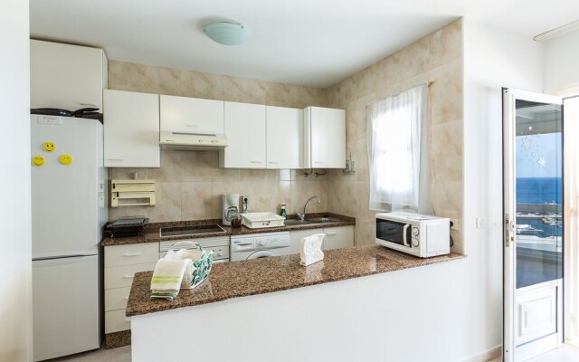 Sea Breeze the best view of Old town Harbour PDC