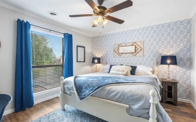 Blue Royale Retreat - Condo for 6