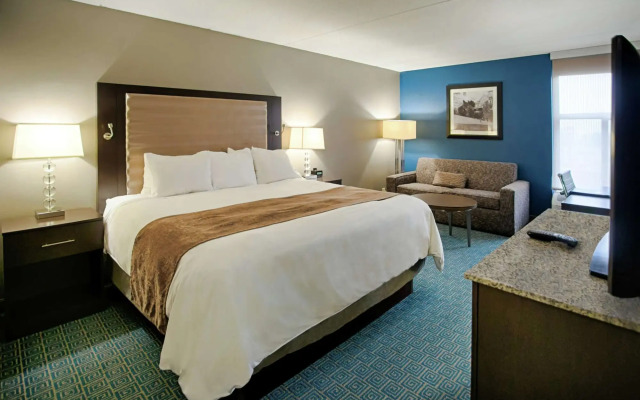 DoubleTree by Hilton Roseville Minneapolis