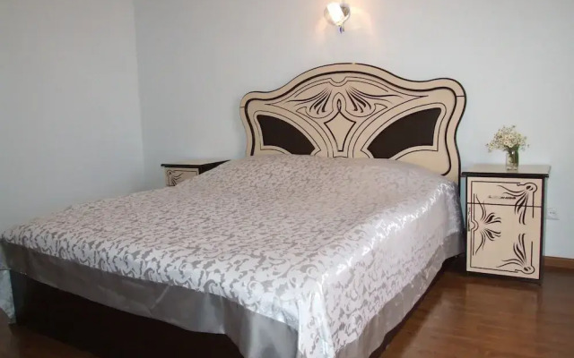 Отель Central - фото 2