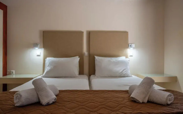 Triantafillas Suites