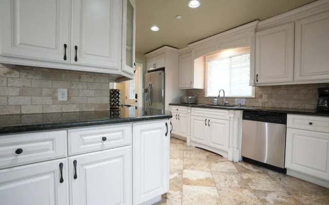 Dazzling 5 Bedroom Pool Home 1/4 Mile To Disney