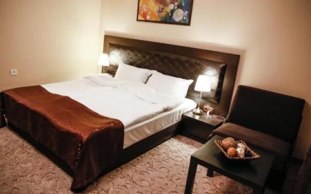 Einstein House & Spa