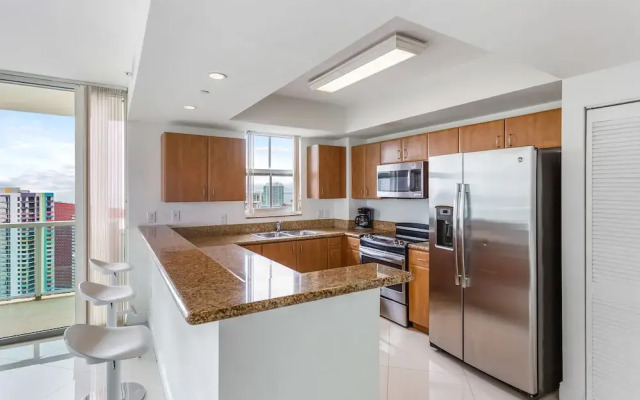 Lyx Suites at One Broadway