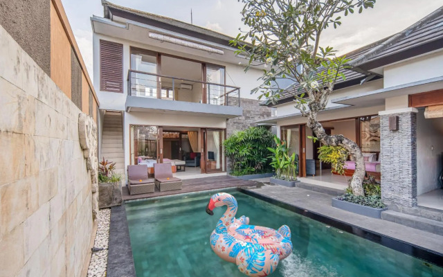 Royal Nyanyi Villa