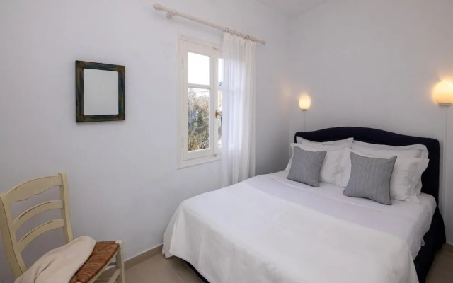 Platanos Cycladic House