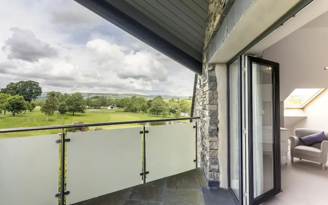 The Penthouse @ Carus Green