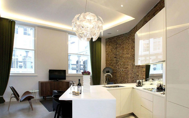 Hop Art House Apartments
