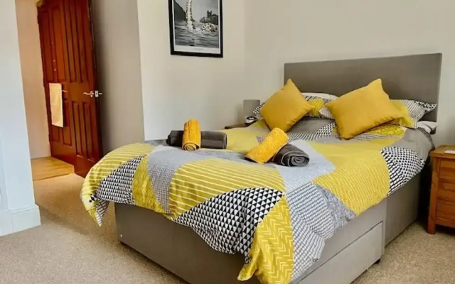 Stunning Spacious Apartment on River Ness