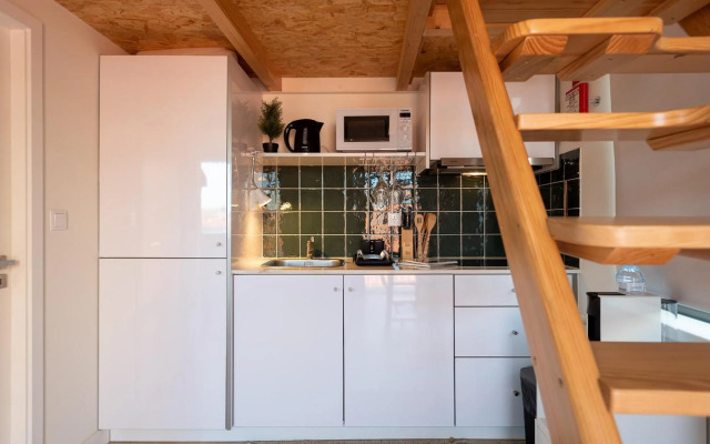 Mezzanine Stylish Apartment S