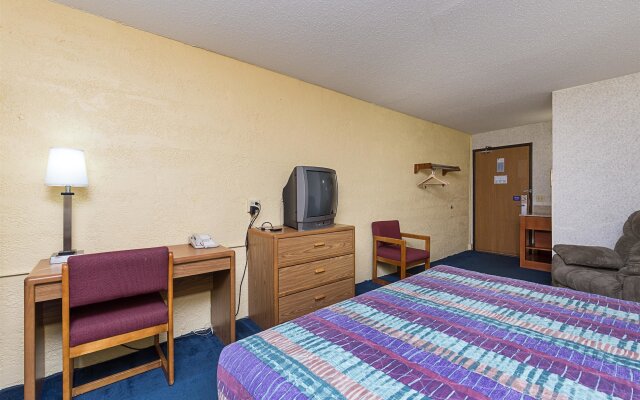 Motel 6-Moline, IL