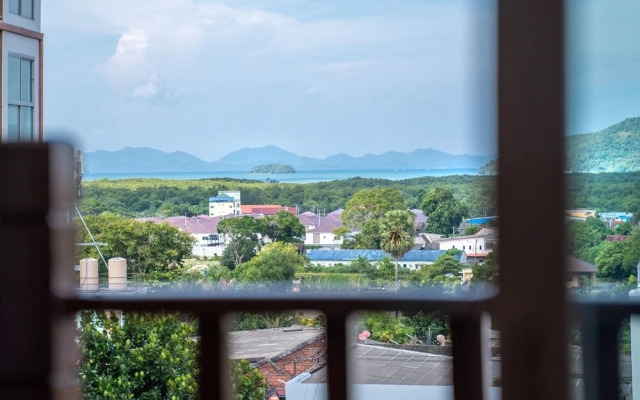 Anyaburi Private Pool Villa