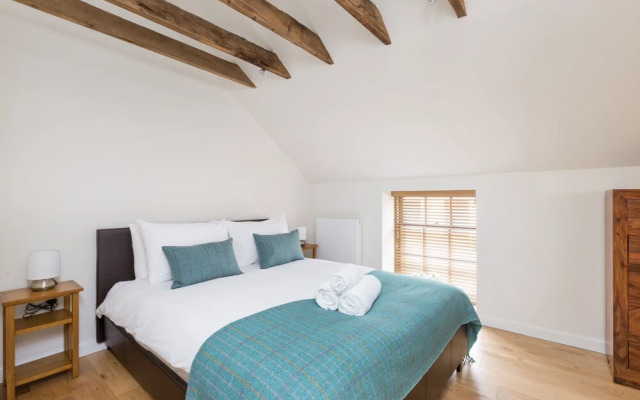 JOIVY Trendy 1-bedroom Main Door House in New Town
