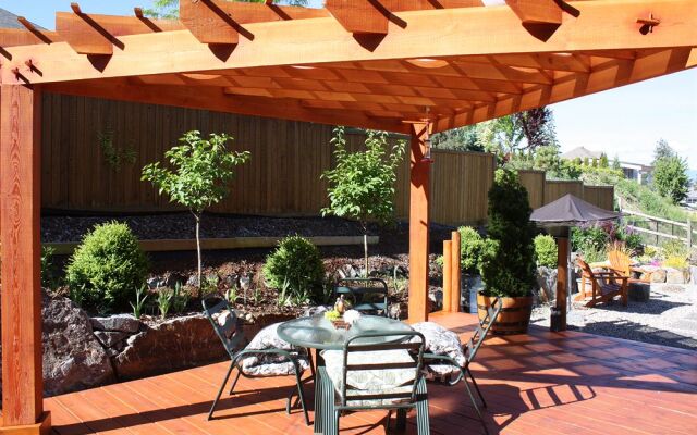 A Okanagan Lakeview Inn