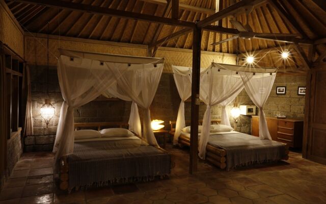 Pondok Pitaya Hotel, Surfing & Yoga
